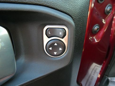 Used 2022 Jeep Wrangler Sport image 19