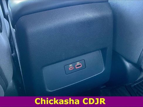 Used 2022 Nissan Frontier SV image 10