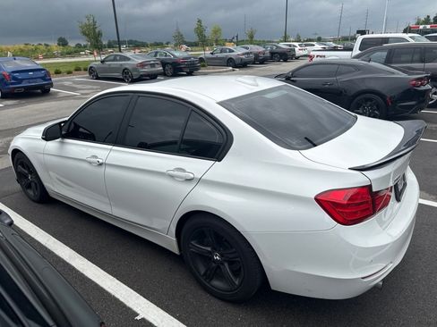 Used 2015 BMW 320i xDrive Sedan AWD/4WD image 4