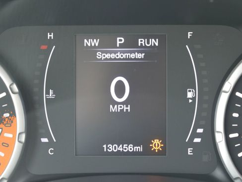 Used 2017 Jeep Renegade Latitude w/ Cold Weather Group AWD/4WD image 29