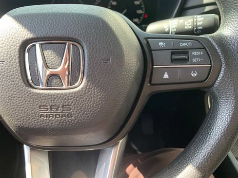 Used 2025 Honda CR-V LX image 7