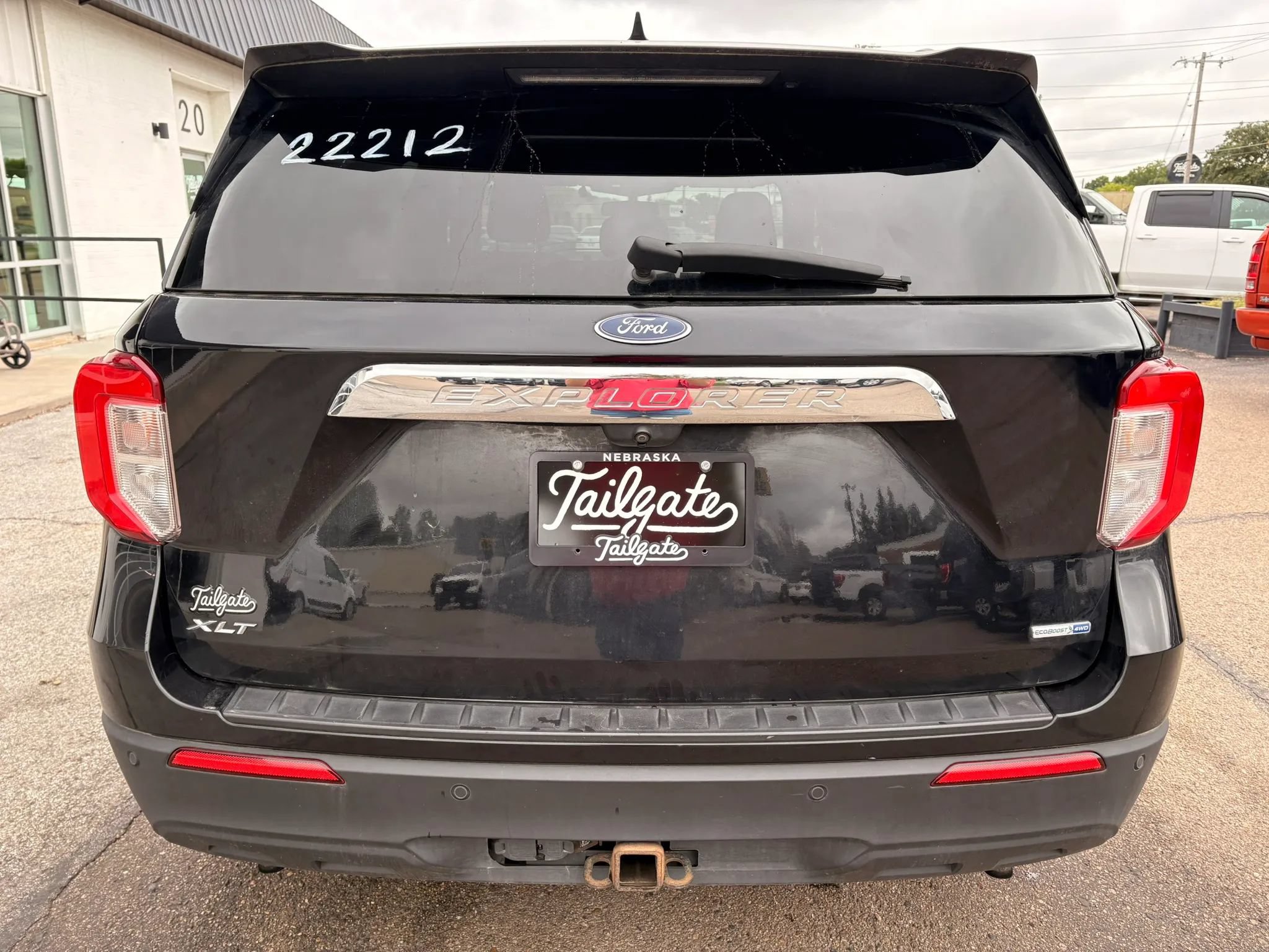 Used 2020 Ford Explorer XLT w/ Comfort Package AWD/4WD image 6