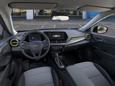 New 2026 Chevrolet Trax LT image 16