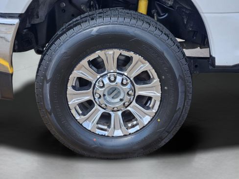 Used 2019 Ford F350 XLT w/ XLT Premium Package AWD/4WD image 30