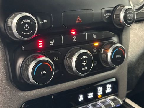 Used 2023 RAM 1500 Big Horn image 24