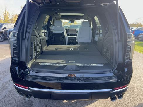 New 2026 Chevrolet Tahoe Premier w/ Sun And Tow Package AWD/4WD image 6