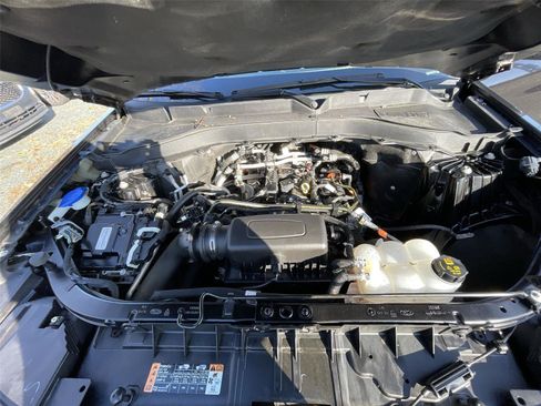 Used 2022 Ford Explorer XLT w/ Equipment Group 202A image 11