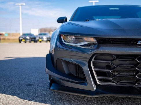 Used 2018 Chevrolet Camaro ZL1 image 4