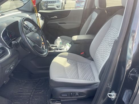 Used 2020 Chevrolet Equinox LT image 8