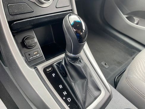 Used 2016 Hyundai Elantra SE FWD image 35