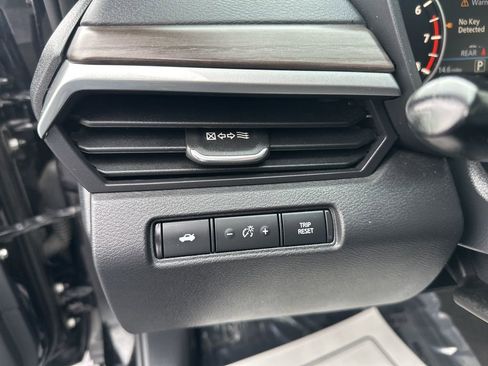 Used 2024 Nissan Altima 2.5 SV image 15