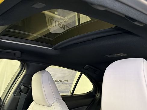 New 2026 Lexus UX 300h AWD image 6