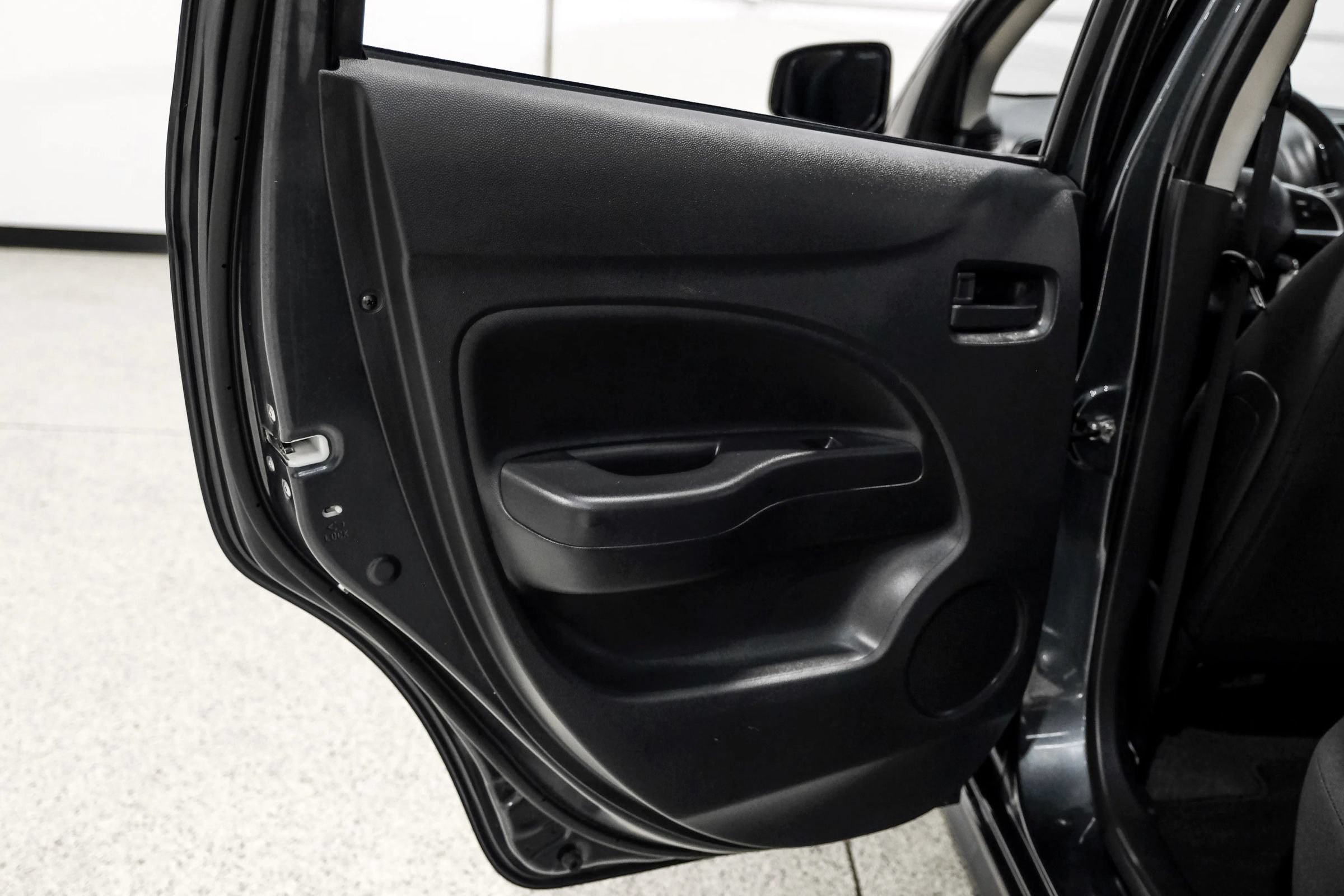 Used 2024 Mitsubishi Mirage ES FWD image 46