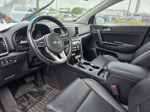 Used 2022 Kia Sportage EX w/ EX Technology Package image 11