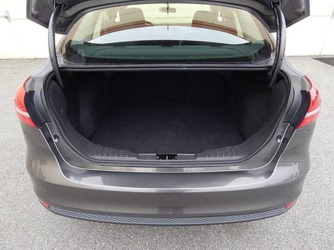 Used 2015 Ford Focus SE image 21