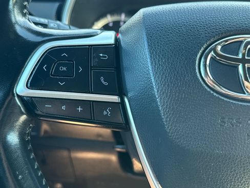 Used 2022 Toyota Highlander XSE AWD/4WD image 21