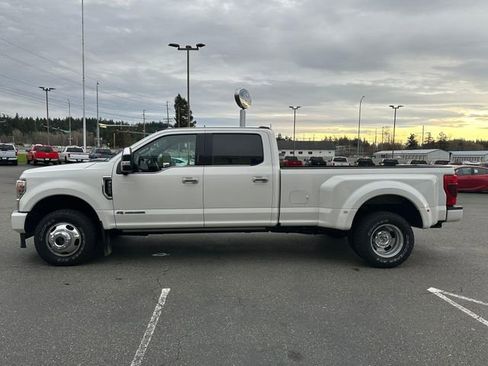 Used 2020 Ford F350 Platinum w/ FX4 Off-Road Package image 5