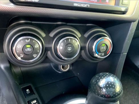 Used 2015 Scion tC FWD image 30