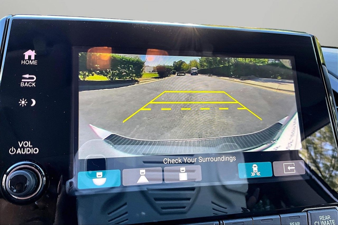 Used 2024 Honda Odyssey Touring image 13