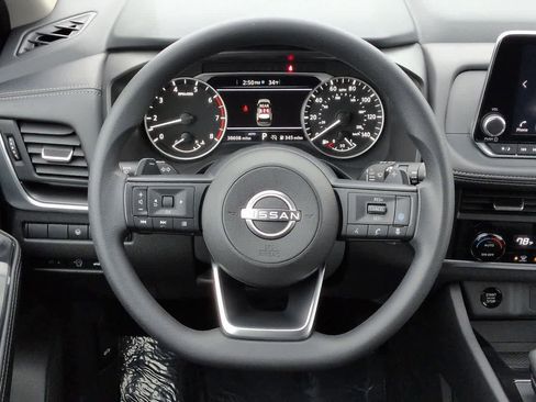 Used 2024 Nissan Rogue SV image 22