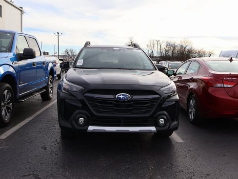 Used 2023 Subaru Outback Limited image 5