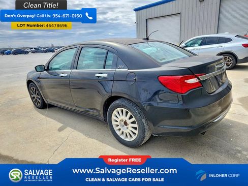 Used 2012 Chrysler 200 Limited FWD image 3