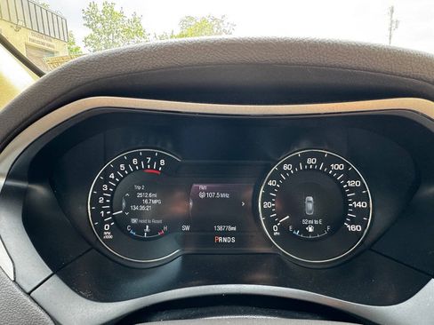 Used 2014 Lincoln MKZ AWD image 14