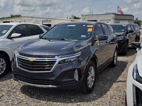 Used 2023 Chevrolet Equinox LT FWD image 1