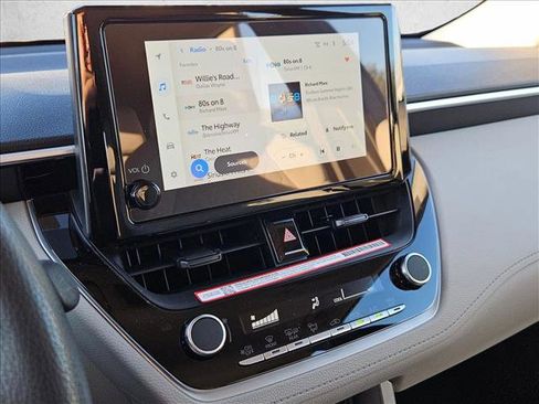 Used 2025 Toyota Corolla Cross L image 8