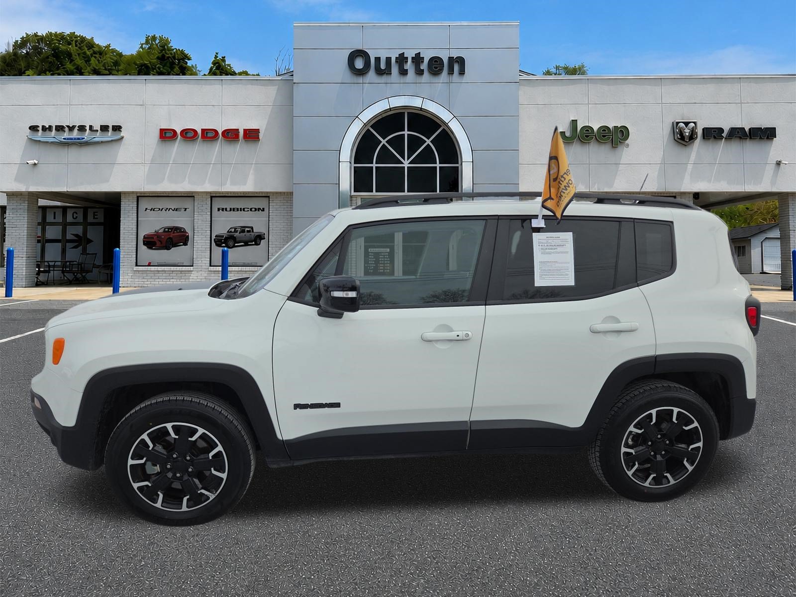Certified 2023 Jeep Renegade Latitude AWD/4WD image 7