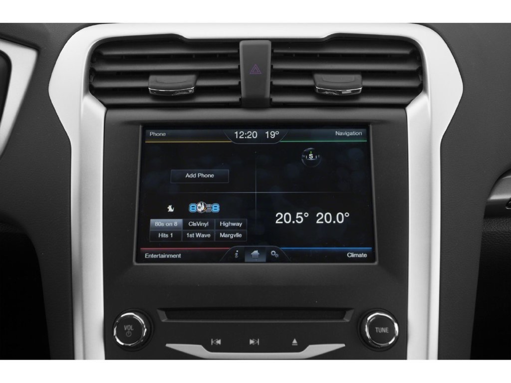 Used 2015 Ford Fusion SE FWD image 18