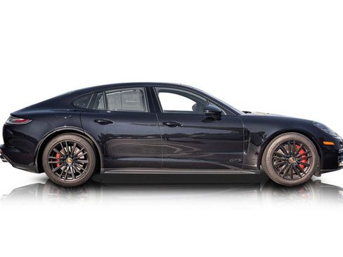 Used 2023 Porsche Panamera GTS image 2