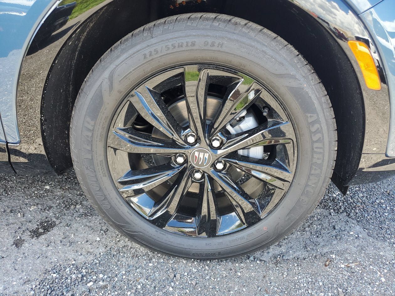 New 2026 Buick Envista Sport Touring w/ Convenience II Package FWD image 6
