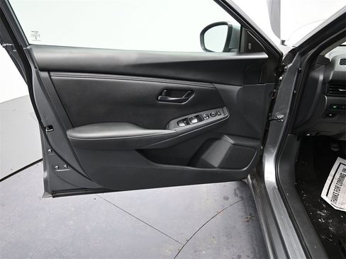 Used 2024 Nissan Sentra S image 16