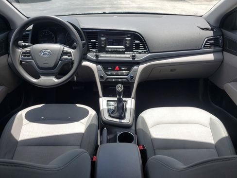 Used 2017 Hyundai Elantra SE image 26