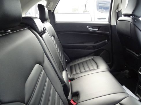 Used 2024 Ford Edge SEL image 12