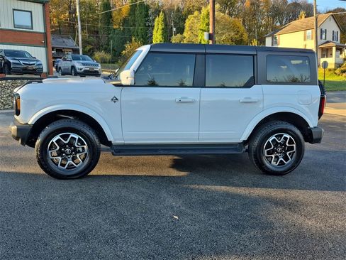 Used 2025 Ford Bronco Outer Banks image 12