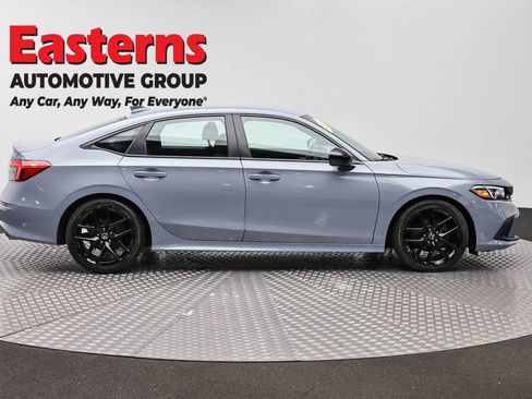 Used 2022 Honda Civic Sport image 4