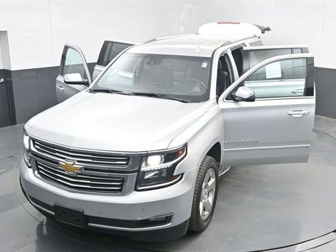 Used 2020 Chevrolet Suburban Premier AWD/4WD image 55