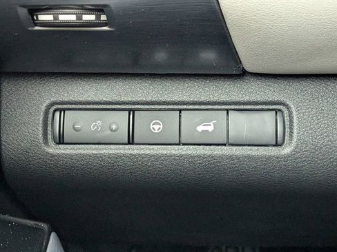 New 2025 Nissan Pathfinder SL image 24