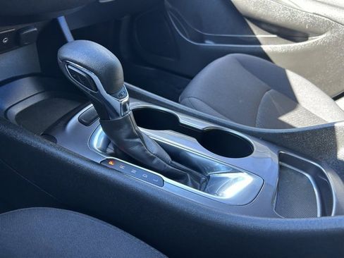 Used 2022 Chevrolet Malibu LS image 25