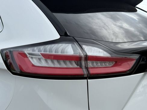 Used 2022 Ford Edge SEL AWD/4WD image 10