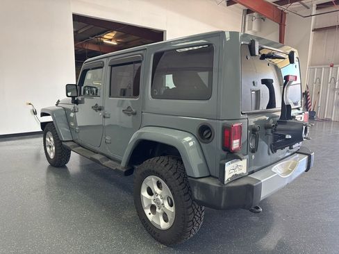 Used 2015 Jeep Wrangler Unlimited Sahara AWD/4WD image 6