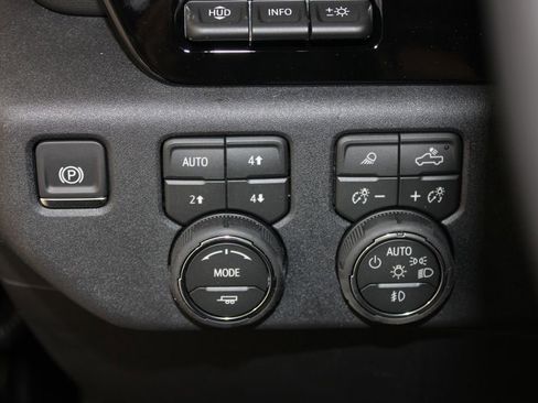 New 2026 Chevrolet Silverado 1500 High Country AWD/4WD image 35