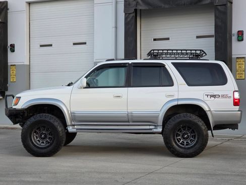 Used 1999 Toyota 4Runner Limited w/ Upgrade Value Pkg 5 AWD/4WD image 5