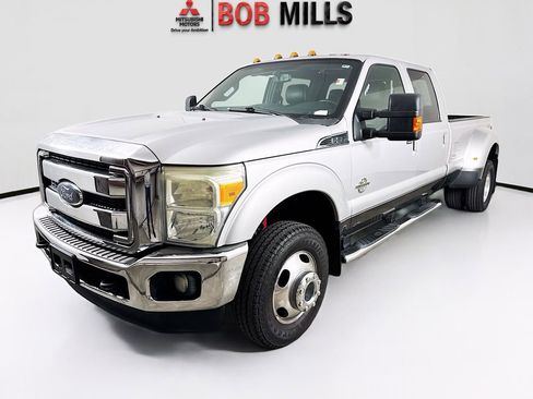 Used 2015 Ford F350 Lariat w/ Lariat Ultimate Package image 3