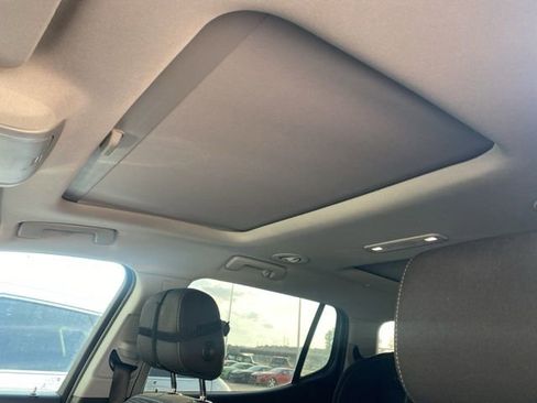 Used 2023 GMC Acadia SLE w/ Driver Convenience Package image 23