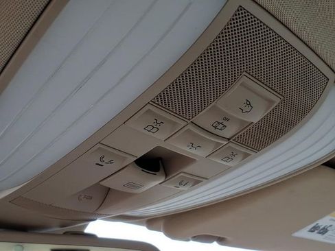 Used 2011 Mercedes-Benz E 350 4MATIC Sedan image 23