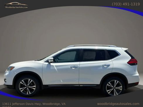 Used 2017 Nissan Rogue SL w/ SL Premium Package AWD/4WD image 3