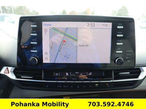 Used 2021 Toyota Sienna XLE w/ XLE Plus Package image 16